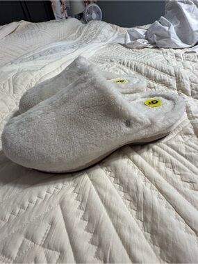 Emu Cream Shearling-Lined Slip-On Clogs